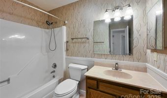 71 Hollybrook Dr, Asheville, NC 28803