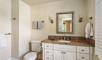 27 Cranston Ave, Newport, RI 02840