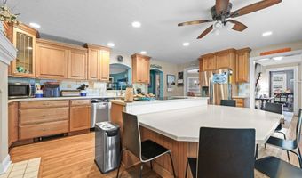 705 Overlook Dr, Alliance, OH 44601