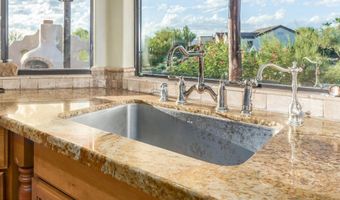 9225 E LAZYWOOD Pl, Carefree, AZ 85377