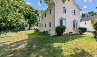 129 Simmonsville Ave, Johnston, RI 02919