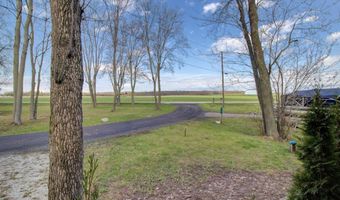 23 Mud Pt S, Alburgh, VT 05440