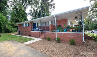 1424 Wembley Dr, Charlotte, NC 28205
