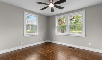 305 S Magnolia Ave, Andrews, SC 29510