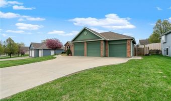 16011 Cedar St, Basehor, KS 66007