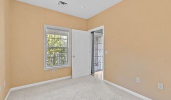 170 Haverhill St 136, Andover, MA 01810