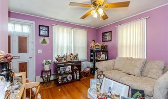 218 S Hull St, East Providence, RI 02914