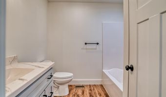 575 E Main St, Auburn, KY 42206