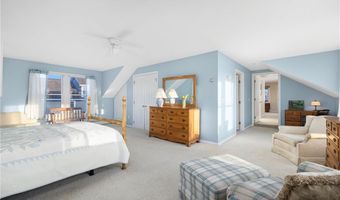 110 HOUSTON Ave, Narragansett, RI 02882