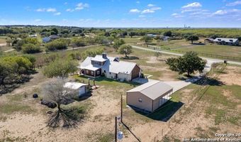 136 Country Pl, Adkins, TX 78101