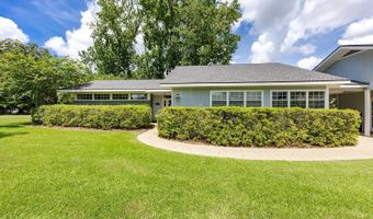 8675 W Fairway Dr, Baton Rouge, LA 70809