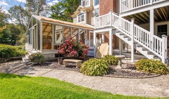 51 Reservoir Rd, Cumberland, RI 02864