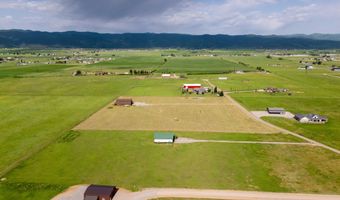 577 SHOOTING STAR Dr, Bedford, WY 83112