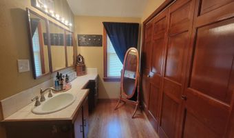 910 16th St, Auburn, NE 68305