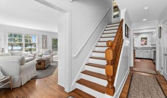 8 Seagate Rd, Darien, CT 06820