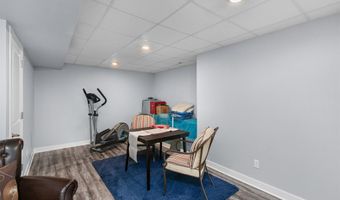 1605 2nd St NW, Altoona, IA 50009