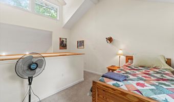 8 Panaway Dr, Campton, NH 03223