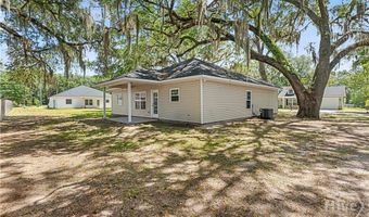 37 Douglas Rd, Allenhurst, GA 31301