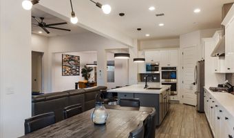 2080 E AQUARIUS Pl, Chandler, AZ 85249