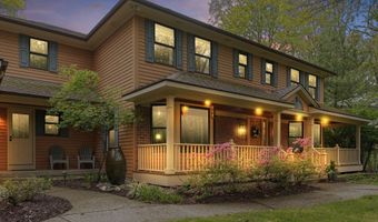326 Greentree Ln NE, Ada, MI 49301