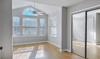 901 Wentworth Ct, Alpharetta, GA 30022