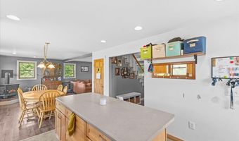 580 River Rd, Cambridge, VT 05464