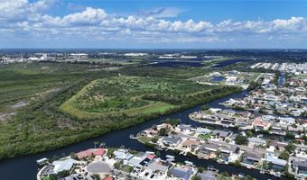 6531 SANTIAGO Ct, Apollo Beach, FL 33572