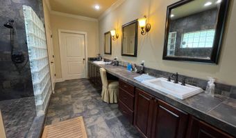 17 Valley View Rd, Batesville, AR 72501