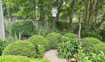 137 Main St, Chester, CT 06412