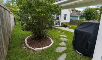 13056 Holly Springs Ave, Biloxi, MS 39532