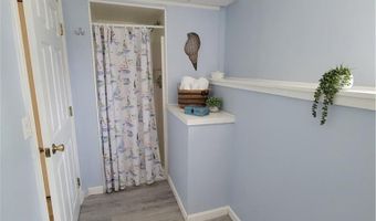 140 Carman St, Cranston, RI 02910