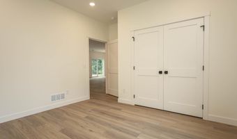 1011 Nokomis St, Alexandria, MN 56308