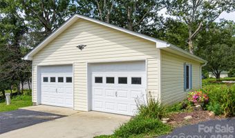 352 Cedar Ln, Arden, NC 28704