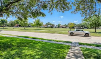 627 Meadowbrook St, Allen, TX 75002