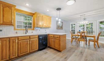 1019 Daniels St, Aurora, MO 65605