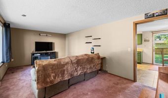 404 Jefferson Dr, Alcester, SD 57001