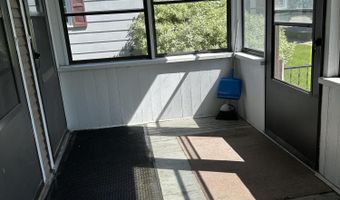 706 S 9th St, Aberdeen, SD 57401