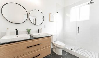 5743 Chesley Ave, Los Angeles, CA 90043