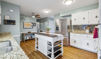 827 CREEK Trl, Anniston, AL 36206