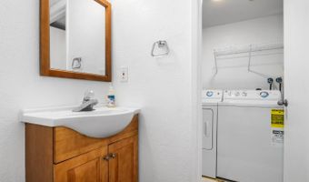 8 Seacliff Dr, Aptos, CA 95003