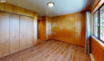 16945 PACIFIC VIEW Dr, Brookings, OR 97415