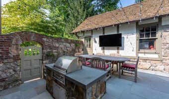 36 Ridge Rd, Cos Cob, CT 06807