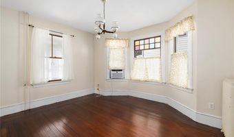 9 Cummings Rd, Newport, RI 02840