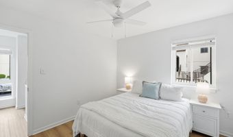 8901 BATTERY Pl 34, Bethesda, MD 20814