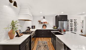 3020 Holt St, Charlotte, NC 28205