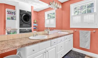 5 WEYMOUTH Ln, Coventry, RI 02816
