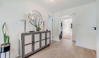 3662 VACATION Ln, Arlington, VA 22207