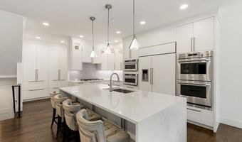 11 Crenshaw Ln 11, Andover, MA 01810
