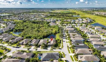 6903 Crestpoint Dr, Apollo Beach, FL 33572