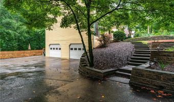 3609 Hermitage Dr, Berkeley Lake, GA 30096